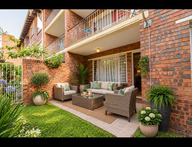 2 BEDROOM APARTMENT FOR SALE IN FERNDALE